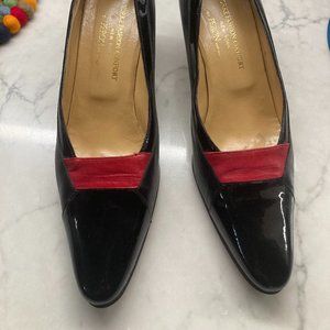 PERON Black Leather/Patent w/Red Trim 2.5" Heeled Pumps SZ 40 Made in Italy